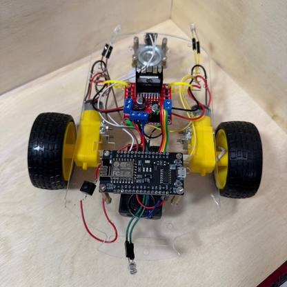 Carro Controlado por WiFi con ESP8266 – Proyecto de Robótica y Domótica para Estudiantes