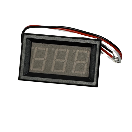 Voltímetro Digital 0–100V DC (Tamaño Mediano, 3 Cables) – Pantalla LED