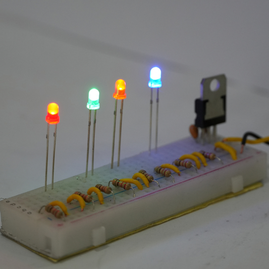 Diodo LED 3mm - Disponible en Azul, Rojo, Verde, Amarillo y Naranja - Componente de Perfil Bajo para Compactos, Arduino y Proyectos (Venta por Unidad)